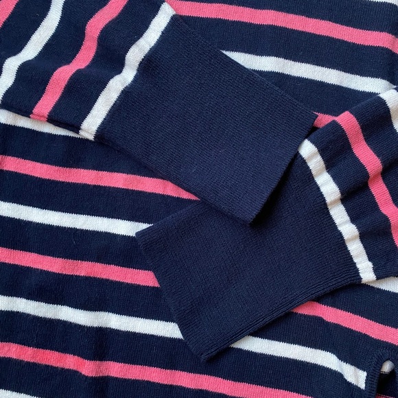 Gap V-Neck Striped Pullover Sweater - Picture 6 of 9